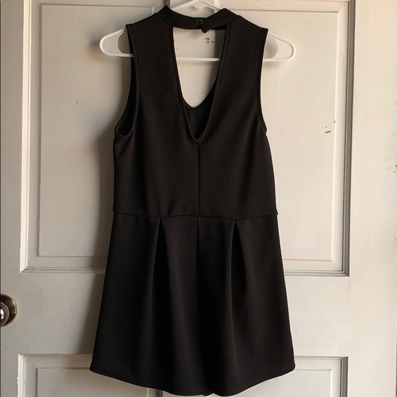 Romper - Picture 3 of 4